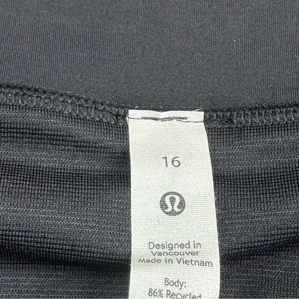 Lululemon Speed up Jungle Birds of Paradise Print Running Shorts / BLACK - Picture 5 of 7